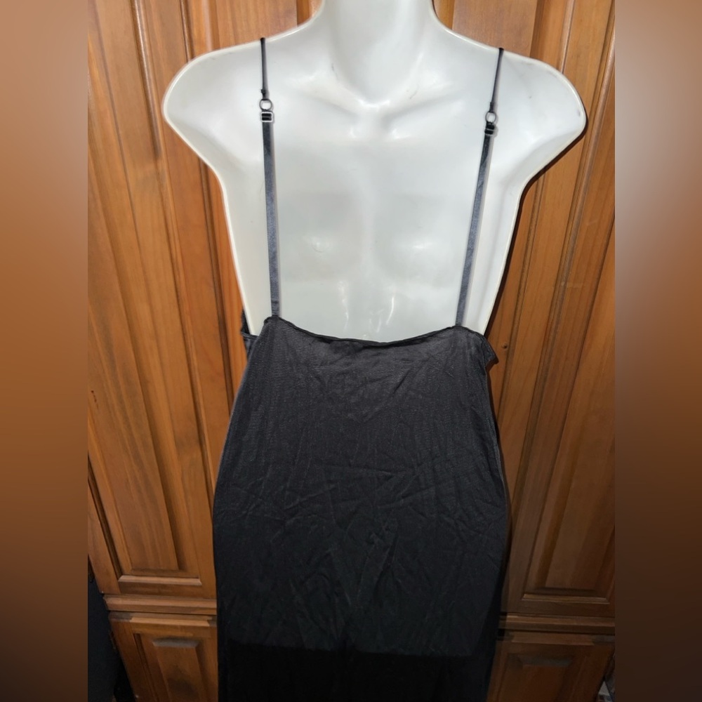 Slip - Picture 4 of 7